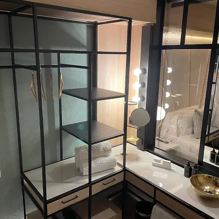 Nivia Born Boutique Hotel