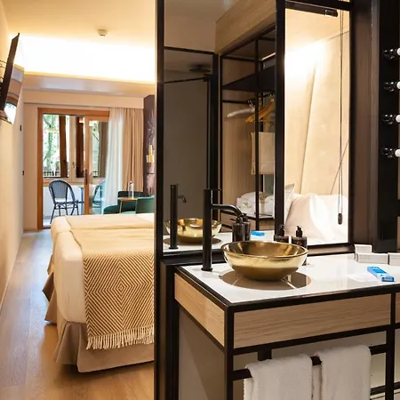 Nivia Born Boutique Hotel