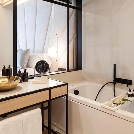 Nivia Born Boutique Hotel