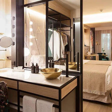 Hotel Nivia Born Boutique