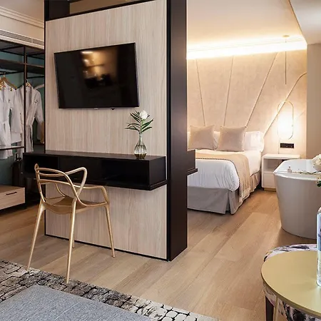 Nivia Born Boutique Hotel