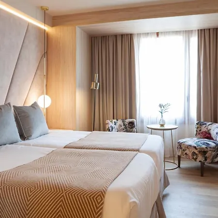 Hotel Nivia Born Boutique 5*