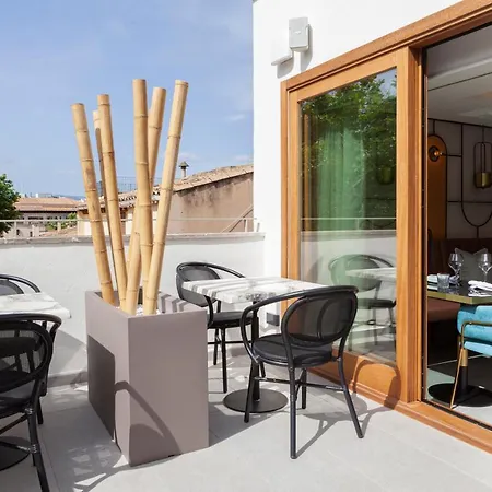 Nivia Born Boutique Hotel