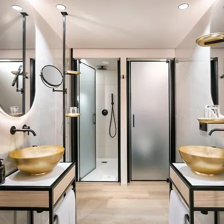 Hotel Nivia Born Boutique